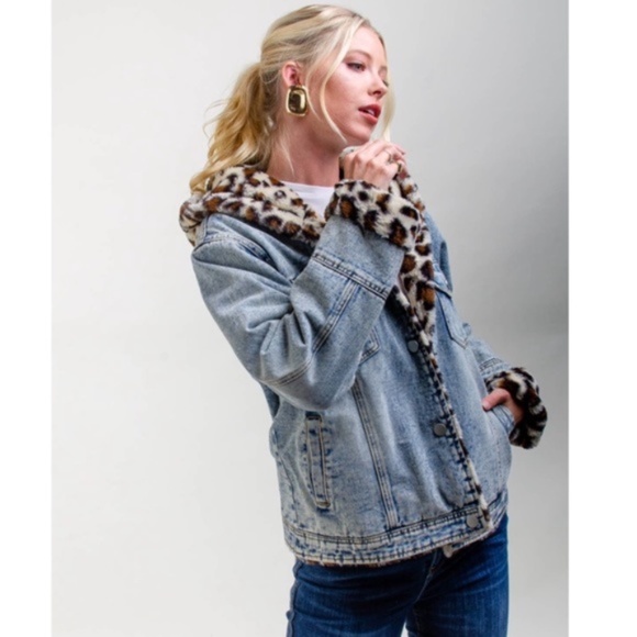 Reversible leopard print denim jacket - Picture 8 of 10
